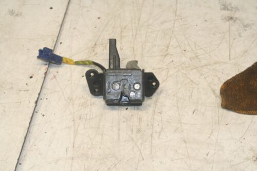 2006 TOYOTA YARIS 1.0. BOOT LID TAIL GATE LOCKING LATCH CATCH