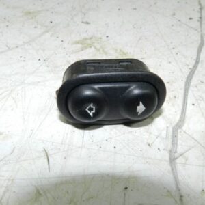 2011 BMW 1 SERIES 2.0 DIESEL N47 E82. WINDOW SWITCH