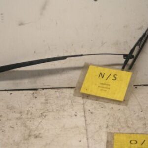 2006 TOYOTA YARIS 1.0. PASSENGER SIDE WIPER ARM