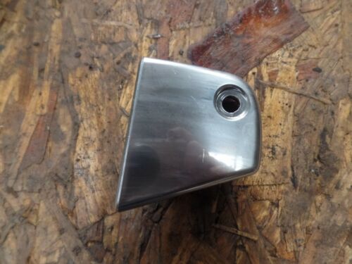 2008 LAND ROVER DISCOVERY 3. ARM REST CHROME COVER CAP