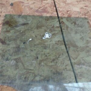 2000 MERCEDES BENZ E320 W210. DRIVER REAR WINDOW GLASS
