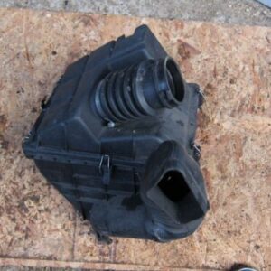 MERCEDES CLK 230 W208 CONVERTIBLE. AIR BOX FILTER HOUSING