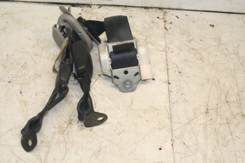 2006 TOYOTA YARIS 1.0. REAR MIDDLE SEAT BELT - Image 3