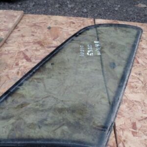 2000 MERCEDES BENZ E320 W210. PASSENGER REAR WINDOW GLASS