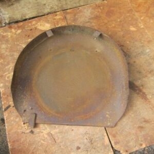 ROVER P4. SPARE WHEEL HOLDER TRAY HOUSING