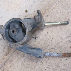 2000 TOYOTA YARIS VERSO, 1.3 PETROL  AUTOMATIC. ENGINE MOUNT