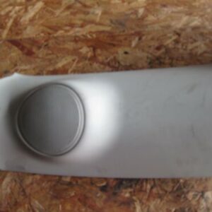 2011 RANGE ROVER VOGUE L322. PILLAR TRIM WITH SPEAKER