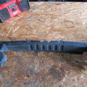 2011 RANGE ROVER VOGUE L322. RADIATOR LOWER TRIM