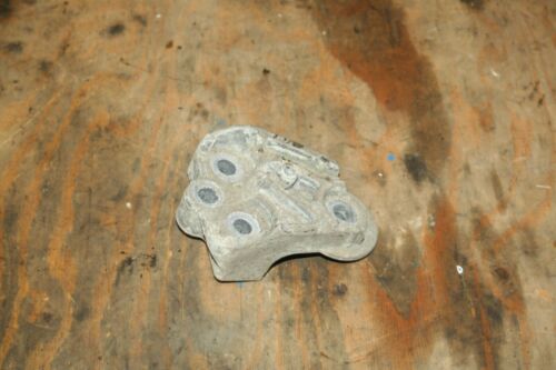 2015 FORD FIESTA MK7 1.0 ECO BOOST. ENGINE MOUNT BRACKET