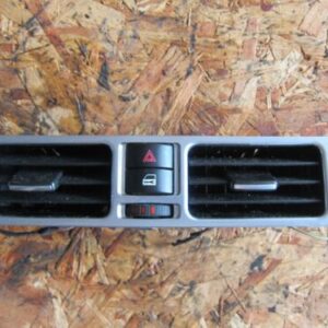 2011 RANGE ROVER VOGUE L322. AIR BLOWER VENTS HAZARD SWITCH LOCK BUTTONS