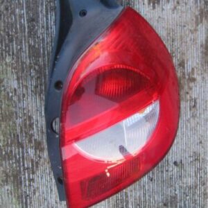 2006 RENAULT CLIO MK3. DRIVER SIDE REAR LIGHT