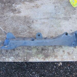 2006 RENAULT CLIO MK3. WING MOUNT TRIM