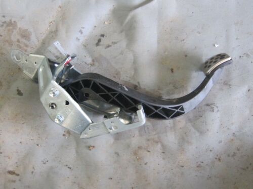 2007 VAUXHALL ASTRA H MK5 1.9 DIESEL MANUAL. CLUTCH PEDAL