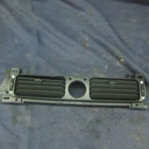 JAGUAR XJ8 3.2 V8 PETROL AUTOMATIC. AIR HEATER VENTS