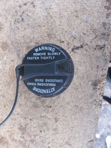 2003 HYUNDAI SANTA FE MK1 2.7 V6 PETROL. FUEL CAP - Image 2