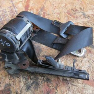 MERCEDES E320 W210 ESTATE. DRIVER REAR SEAT BELT