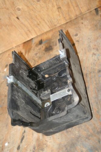 2015 FORD FIESTA MK7 1.0 ECO BOOST. BATTERY TRAY