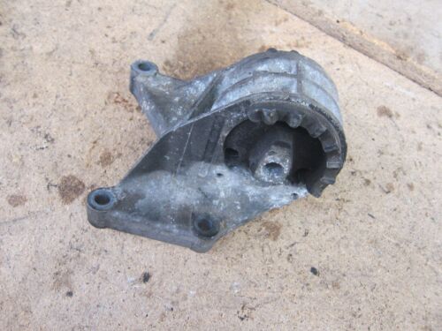 2003 MINI R52 1.6 PETROL. ENGINE MOUNT