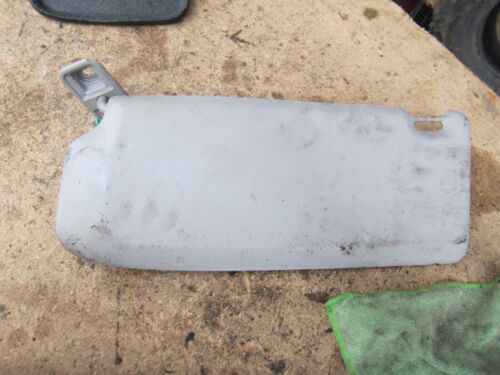 2007 VOLVO V50 FACELIFT 2.0 DIESEL MANUAL. DRIVER SUN VISOR - Image 3