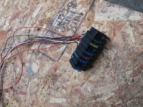 1996 MERCEDES BENZ E320 W210 ESTATE. FUSE BOX