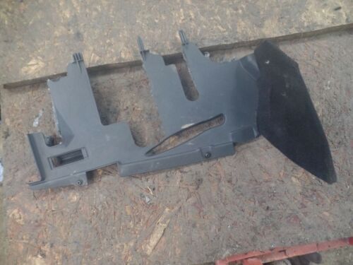 2008 LAND ROVER DISCOVERY 3. DASH BOARD LOWER TRIM