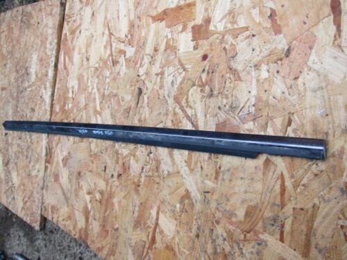 1996 MERCEDES BENZ E320 W210 ESTATE. N/S/R PASSENGER REAR WINDOW TRIM