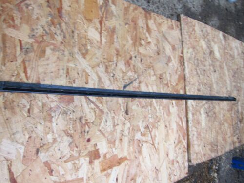 1996 MERCEDES BENZ E320 W210 ESTATE. N/S/R PASSENGER REAR WINDOW TRIM - Image 2