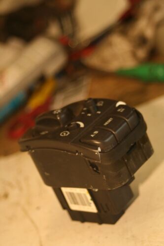 2002 JAGUAR X TYPE 2.5 PETROL V6. HEADLIGHT SWITCH - Image 4