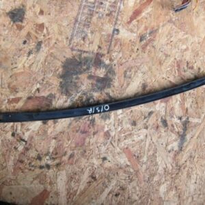 MERCEDES E320 W210 ESTATE. DRIVER REAR DOOR WINDOW RUNNER GUIDE