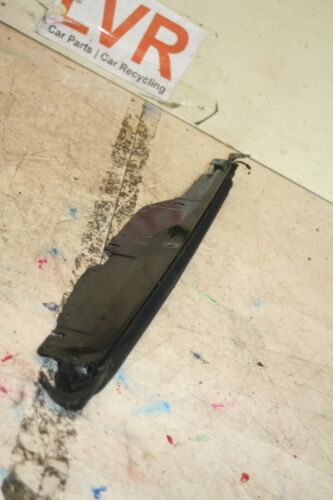 2004 BMW 318CI E4 CONVERTIBLE. OFF SIDE REAR WINDOW SEAL TRIM DRIVER GLASS GUIDE - Image 2