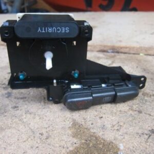 2000 TOYOTA YARIS VERSO, 1.3 PETROL  AUTOMATIC. HAZARD SWITCH PANEL