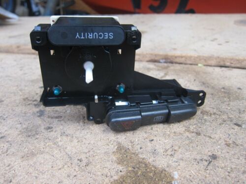 2000 TOYOTA YARIS VERSO, 1.3 PETROL  AUTOMATIC. HAZARD SWITCH PANEL