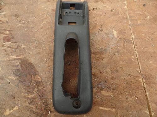 2002 NISSAN MICRA 1.0 PETROL K11. HANDBRAKE CENTRE CONSOLE SURROUND
