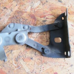 2011 RANGE ROVER VOGUE L322. BONNET HINGE