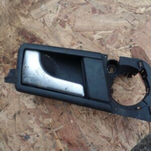 2002 AUDI A2. 1.4 PETROL. PASSENGER SIDE FRONT DOOR HANDLE