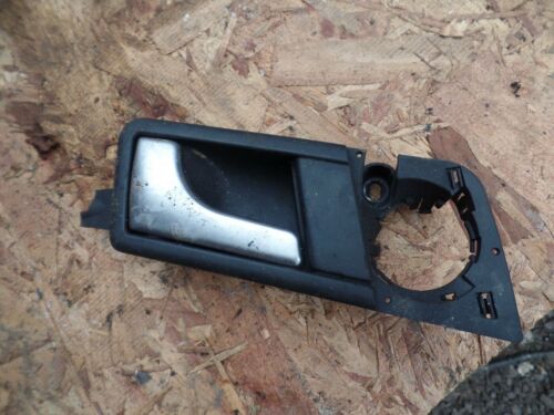 2002 AUDI A2. 1.4 PETROL. PASSENGER SIDE FRONT DOOR HANDLE