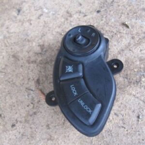2003 HYUNDAI SANTA FE MK1 2.7 V6 PETROL. MIRROR CONTROL LOCK