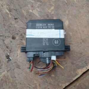2000 MERCEDES BENZ E320 W210. REAR DOOR ECU