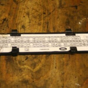 2008 RANGE ROVER VOGUE L322. FUSE BOX BOARD COVER TRIM