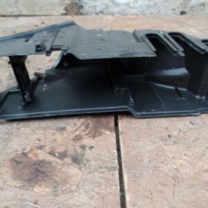 2000 MERCEDES BENZ E320 W210. FUSE BOARD BOX COMPARTMENT