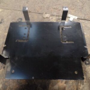 2008 LAND ROVER DISCOVERY 3. METAL HOUSING AMP HOUSING