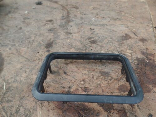 2000 MERCEDES BENZ E320 W210. GEAR SELECTOR SURROUND