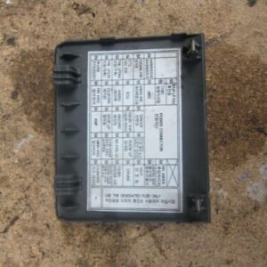 2003 HYUNDAI SANTA FE MK1 2.7 V6 PETROL. FUSE BOX COVER