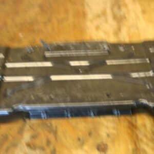 2008 RANGE ROVER VOGUE L322. BATTERY TRAY