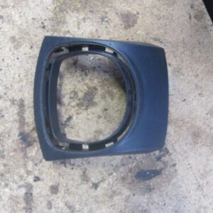 2006 RENAULT CLIO MK3. STEERING COWLING SURROUND