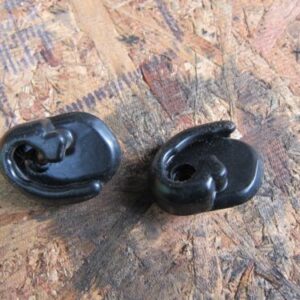 MERCEDES E320 W210 ESTATE. METAL SEAT PARCEL SHELF CLIPS