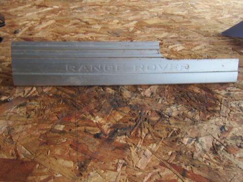 2011 RANGE ROVER VOGUE L322. FLOOR PLATE KICK TRIM