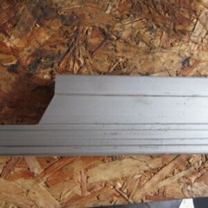 2011 RANGE ROVER VOGUE L322. FLOOR KICK TRIM METAL