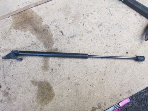 2002 TOYOTA COROLLA GAS STRUT