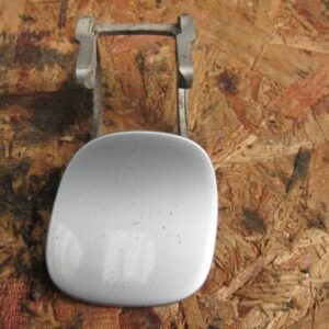 MERCEDES E320 W210 ESTATE. FRONT BUMPER WASHER JET COVER